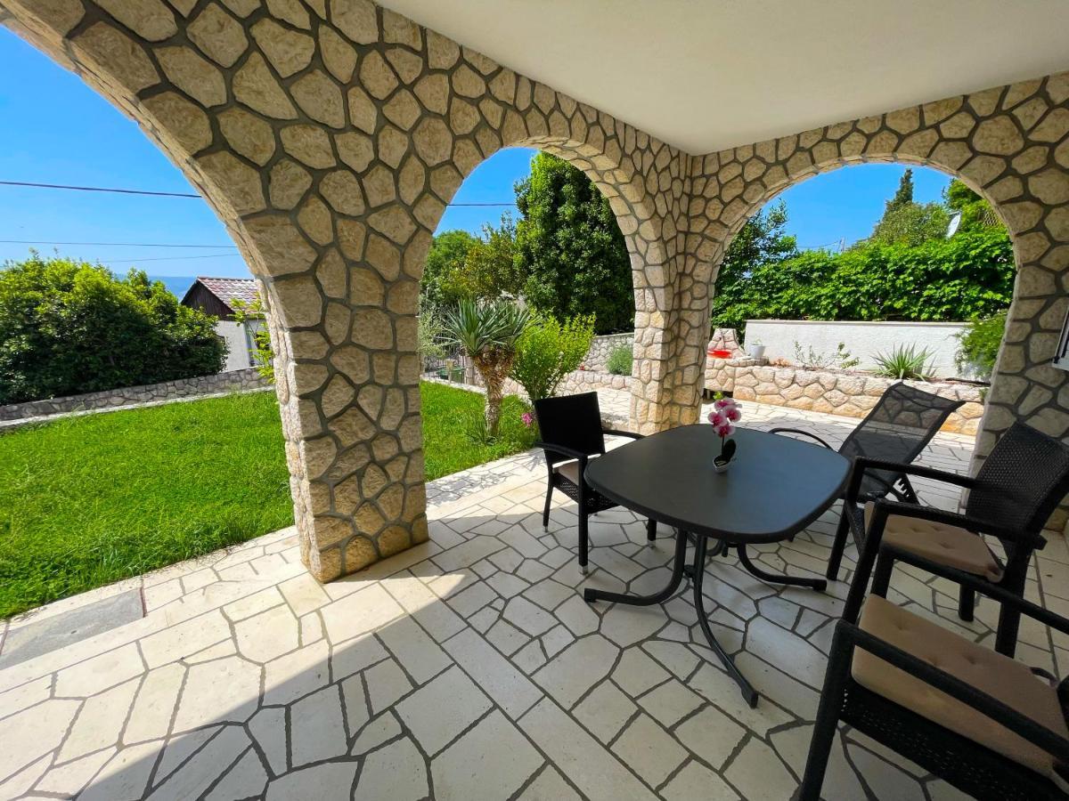 Apartments Sams Novi Vinodolski Esterno foto