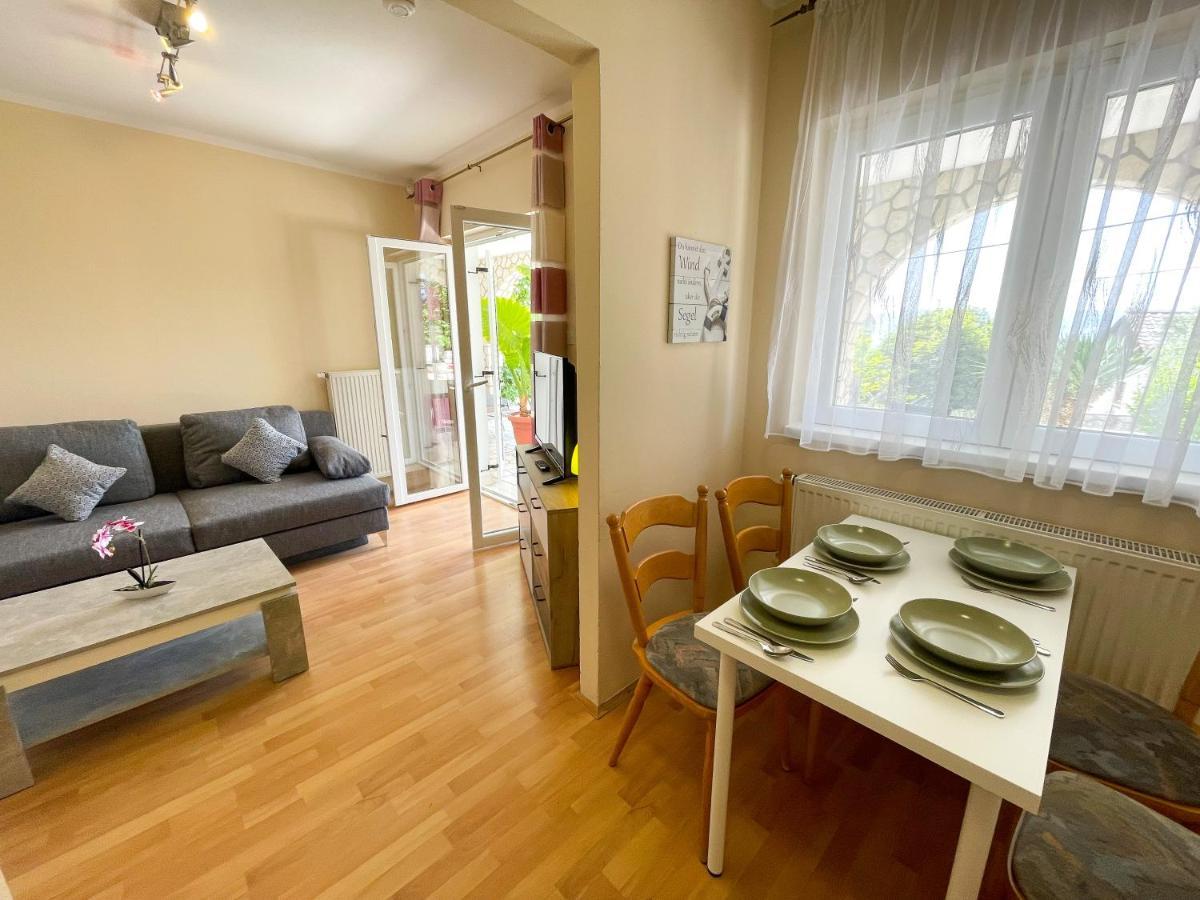 Apartments Sams Novi Vinodolski Esterno foto