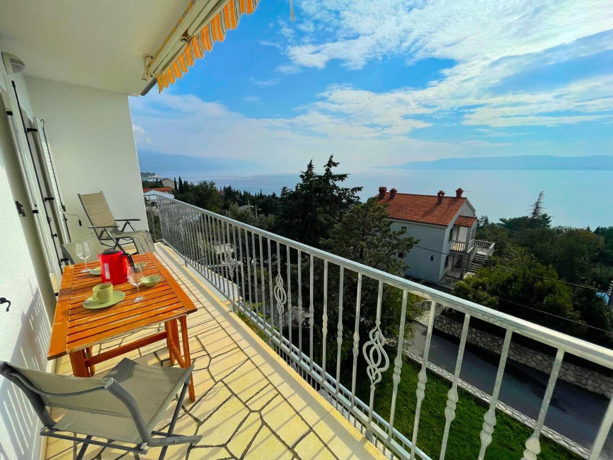 Apartments Sams Novi Vinodolski Esterno foto